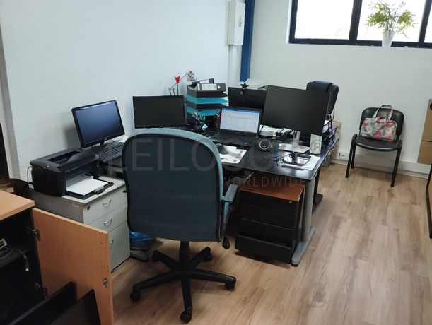 Equipamentos de Escritório, Informática e Apoio Operacional