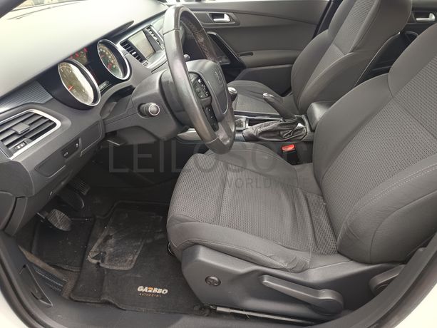 Peugeot 508 1.6 BlueHDi · Ano 2015