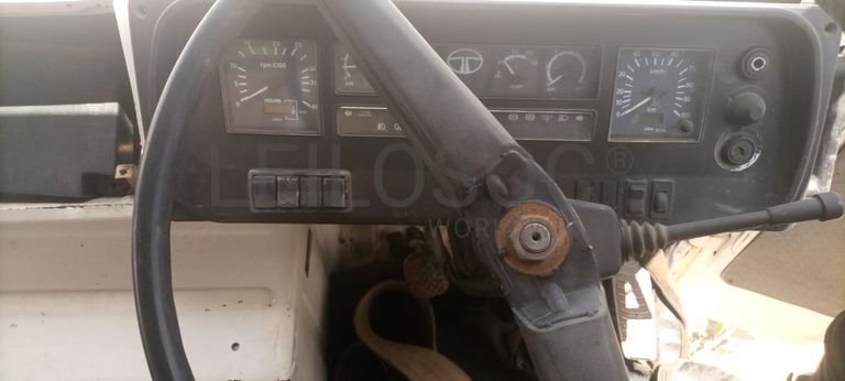 Camião Tata LPK25/6/38