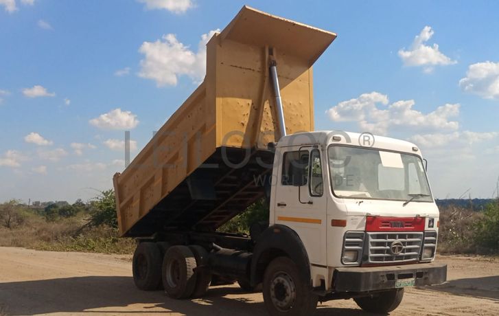 Camião Tata LPK25/6/38