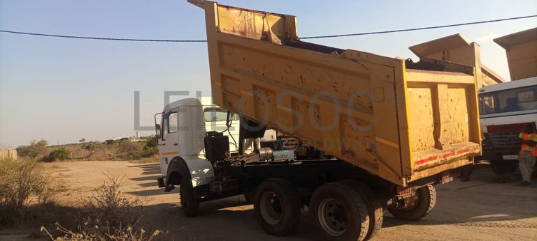 Camião Tata LPK2516130