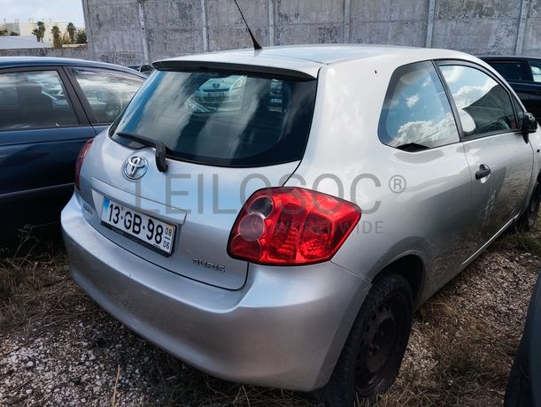 Toyota Auris 1.4 D-4D · Ano 2008