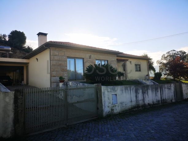 Moradia V3 · Telões, Amarante