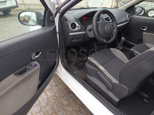 Renault Clio 1.5 dCi · Ano 2012