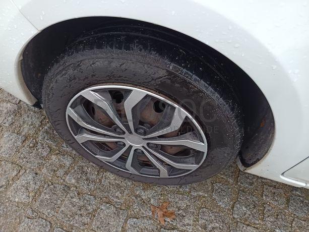 Renault Clio 1.5 dCi · Ano 2012