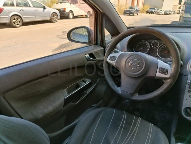 Opel Corsa · Ano 2010