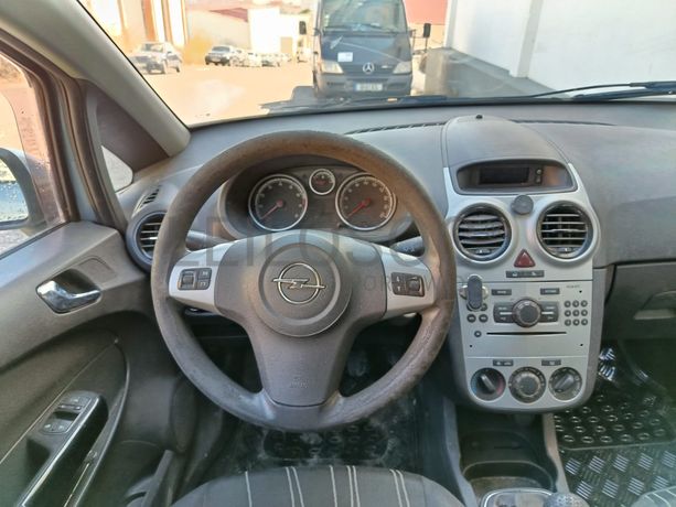 Opel Corsa · Ano 2010