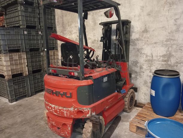 Empilhador Elétrico