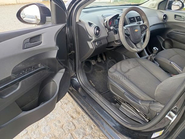 Chevrolet Aveo · Ano 2013