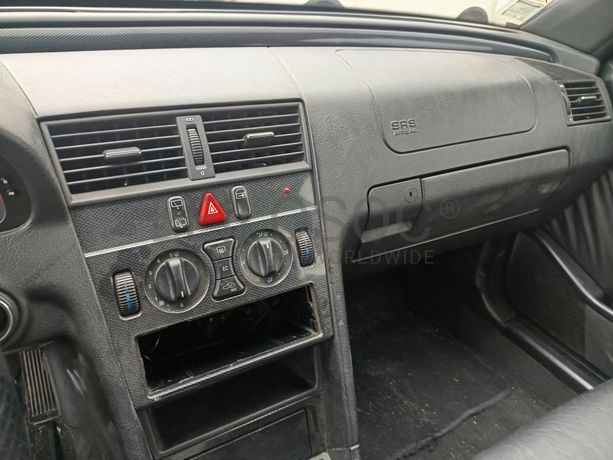 Mercedes-Benz C250 · Ano 1997