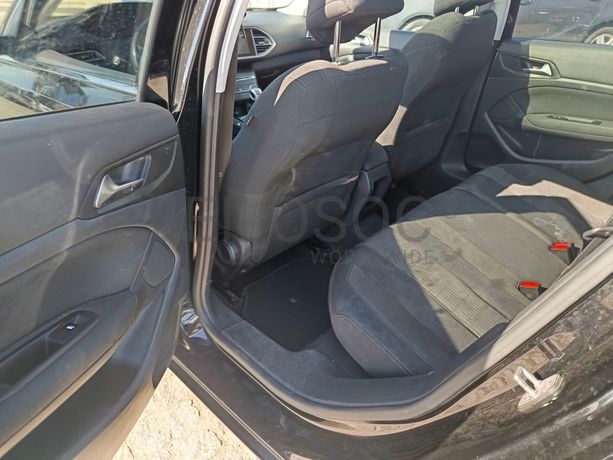 Peugeot 308 · Ano 2015