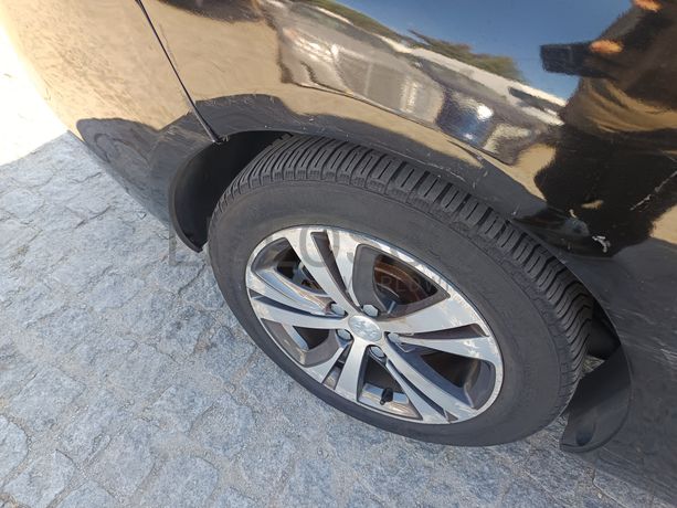 Peugeot 308 · Ano 2015