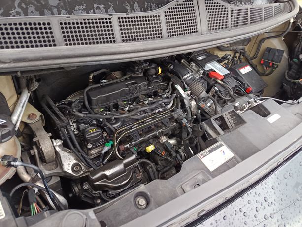 Peugeot Expert Traveller · 8 Lugares · Ano 2018