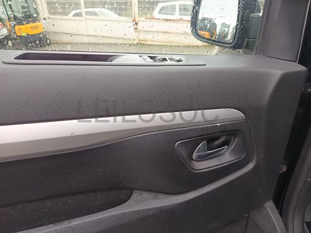 Peugeot Expert Traveller · 8 Lugares · Ano 2018