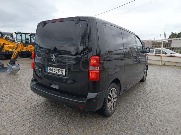 Peugeot Expert Traveller · 8 Lugares · Ano 2018