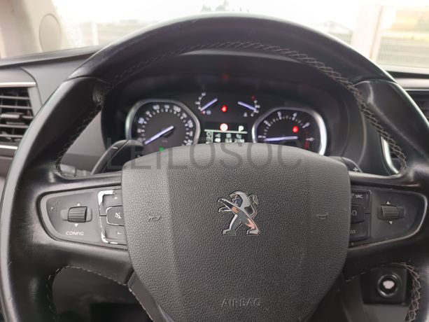 Peugeot Expert Traveller · 8 Lugares · Ano 2018