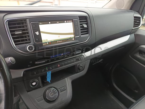 Peugeot Expert Traveller · 8 Lugares · Ano 2018