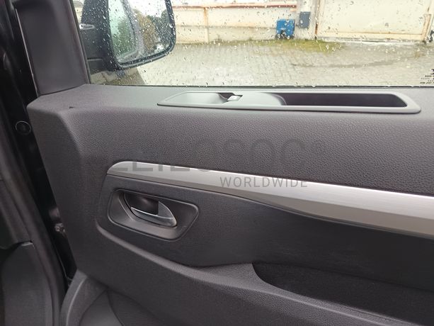 Peugeot Expert Traveller · 8 Lugares · Ano 2018