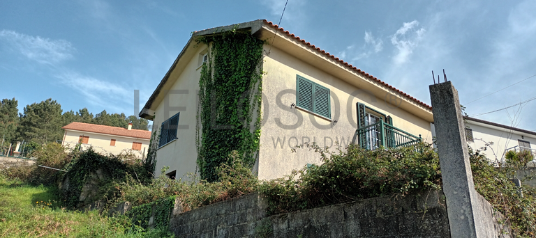 Proporção de 1/2 de Moradia V2 · Melgaço, Viana do Castelo