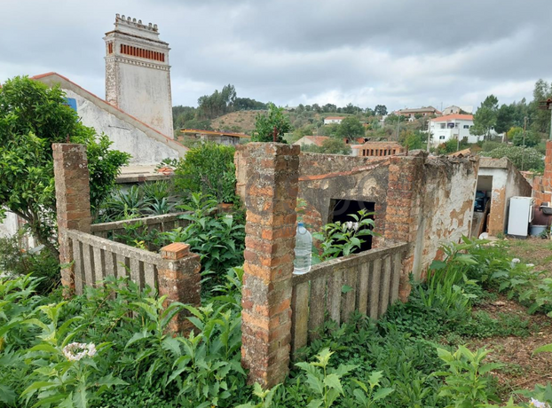 Moradia em Ruínas · Vila Nova da Barquinha, Santarém