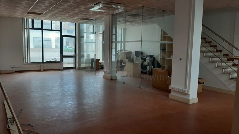 Loja · Torres Novas, Santarém