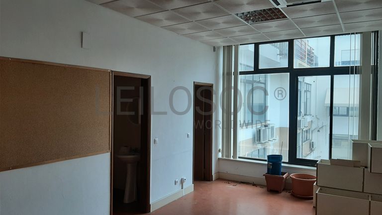 Loja · Torres Novas, Santarém