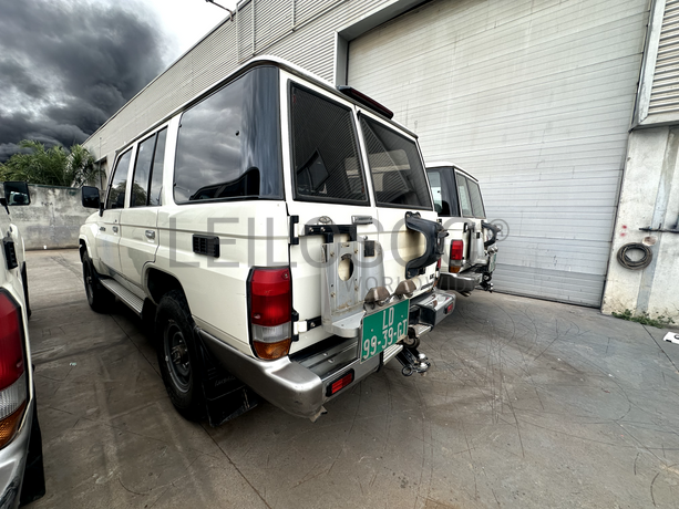 TOYOTA LAND CRUISER