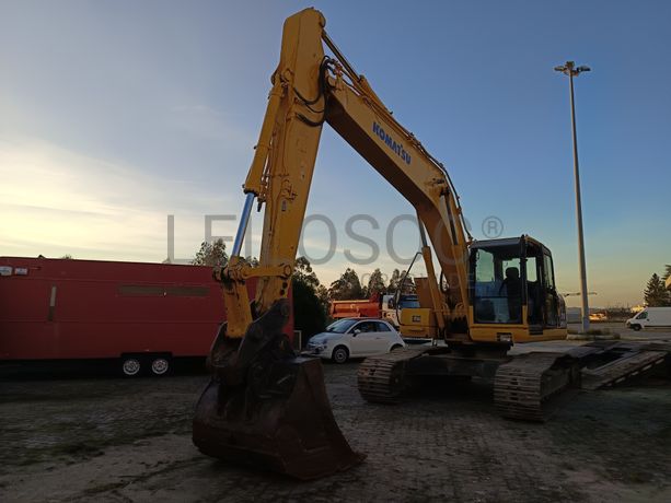 Giratória de Rastos Komatsu PC 210 LC-8 · Ano 2007