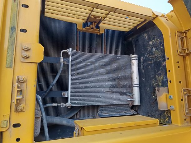 Giratória de Rastos Komatsu PC 210 LC-8 · Ano 2007