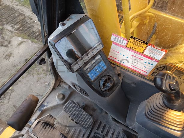 Giratória de Rastos Komatsu PC 210 LC-8 · Ano 2007