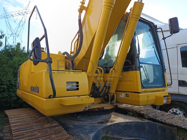 Giratória de Rastos Komatsu PC 210 LC-8 · Ano 2007
