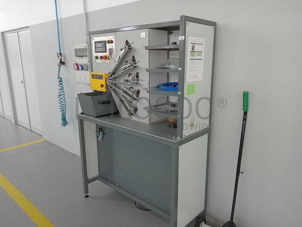 Máquina de agrupar etiquetas