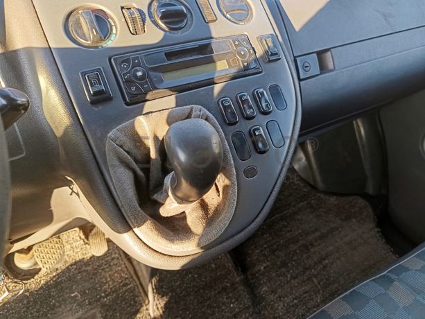 Mercedes-Benz Vito 110 CDI · Ano 2003