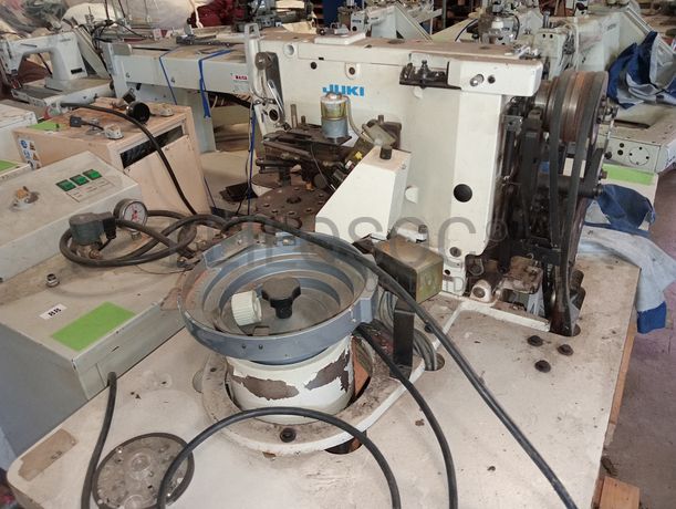 Máquinas de Ponto Corrido · Pregar Botões · Agulhas · Colarinhos