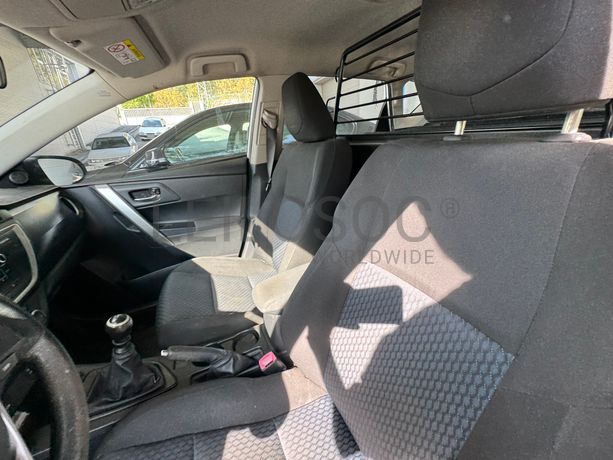Toyota Auris · Ano 2013