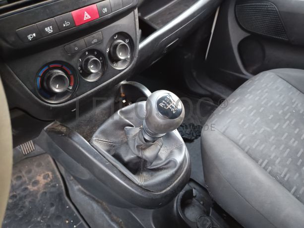 Opel Combo · Ano 2017