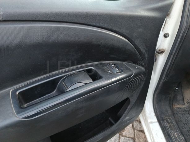 Opel Combo · Ano 2017