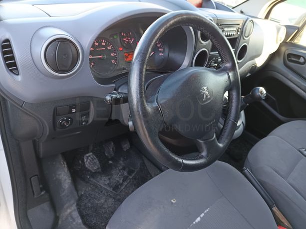 Peugeot Partner · Ano 2013
