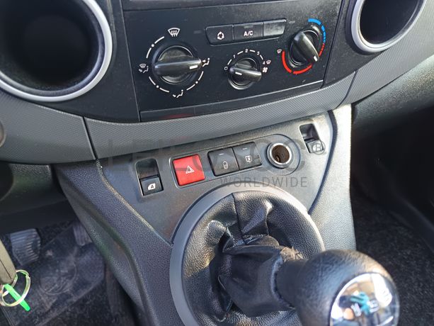 Peugeot Partner · Ano 2013