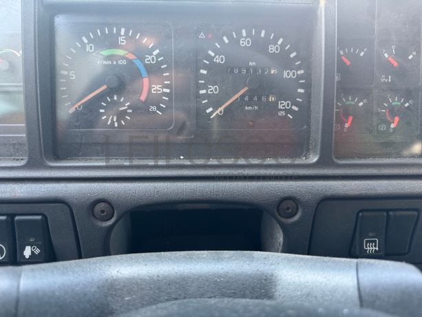 Volvo FH 12-37 · Ano 2000