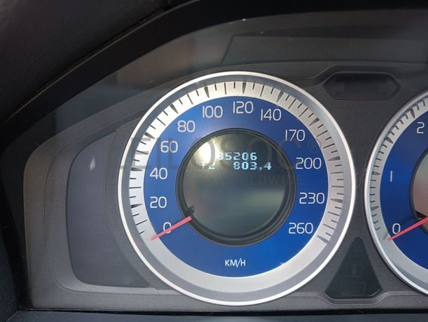 Volvo V60 D4 · Ano 2013