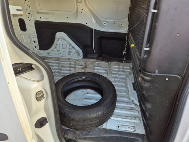 Peugeot Partner · Ano 2013