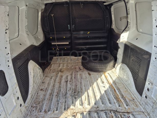 Peugeot Partner · Ano 2013