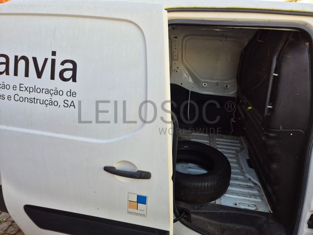 Peugeot Partner · Ano 2013