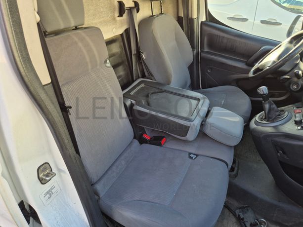 Peugeot Partner · Ano 2013