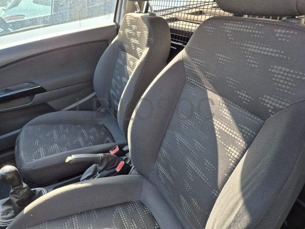 Opel Corsa · Ano 2015