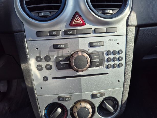 Opel Corsa · Ano 2015