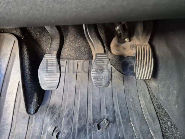 Opel Corsa · Ano 2015