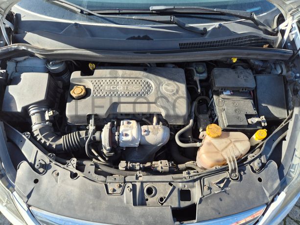 Opel Corsa · Ano 2015