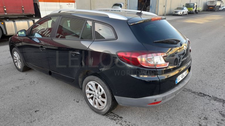 Megane Sport Tourer 1.5 DCi · Ano 2015